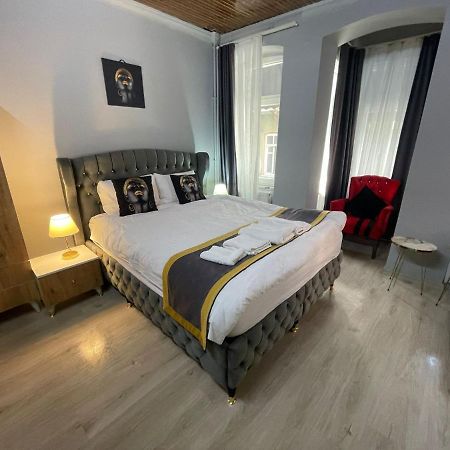 Taksim Red Suite Istanbul Exterior photo