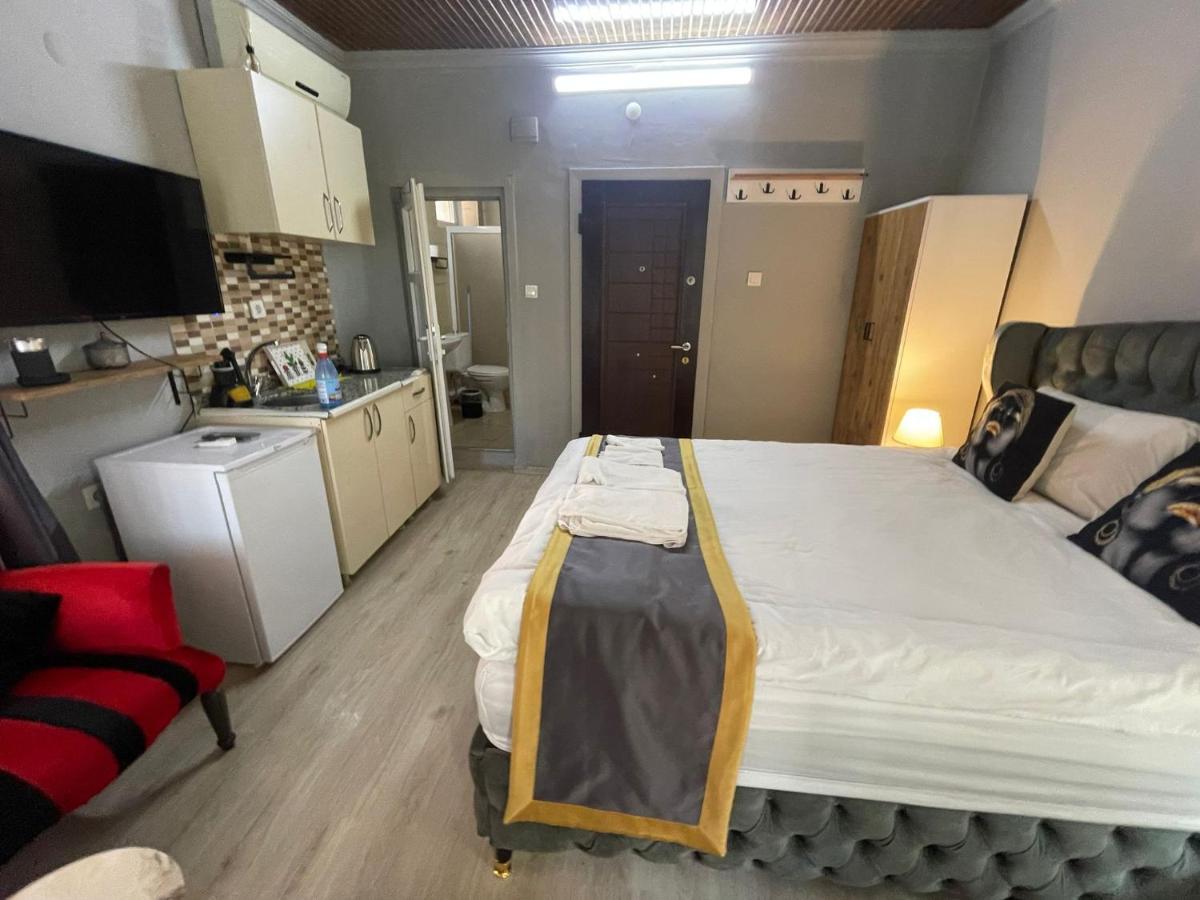 Taksim Red Suite Istanbul Exterior photo